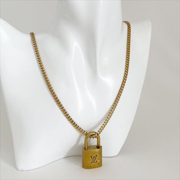 LOUIS VUITTON #341 Lock Only on Cuban Link 21" Chain Necklace 18k Gold Plated - Picture 8 of 9